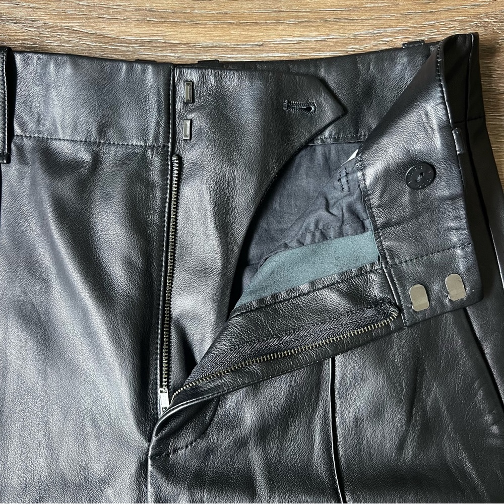 Vince Black Leather High Waisted Pleated Pants Size 4 - Picture 7 of 9